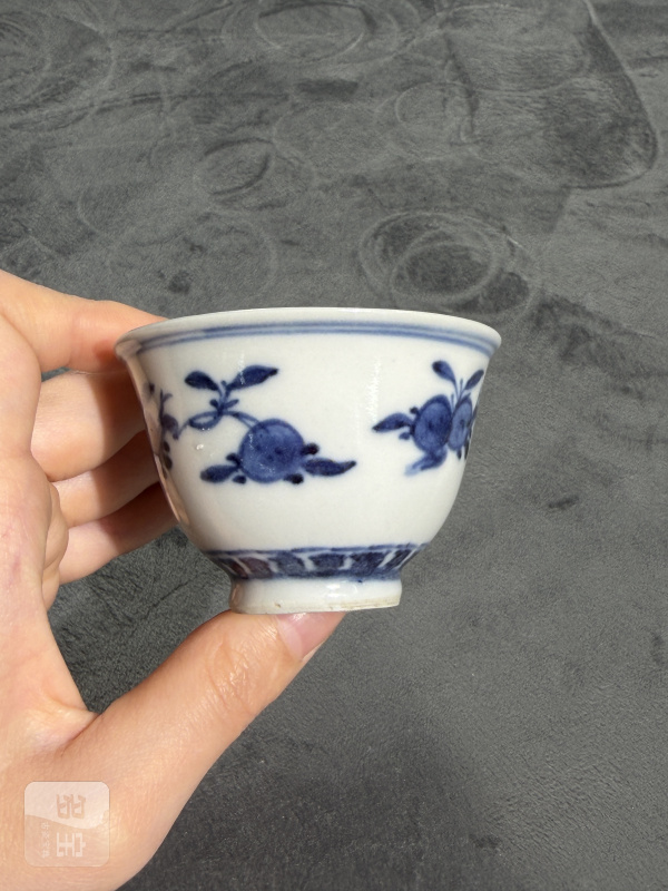 清乾隆青花三多纹小杯 - 图6
